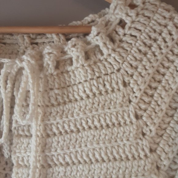 Vintage Handmade Cream Crochet Vest Shawl Sweater - Picture 4 of 10